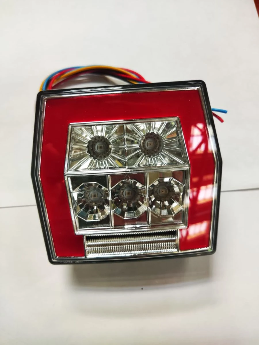 مصباح خلفي عالمي 001.3716-10