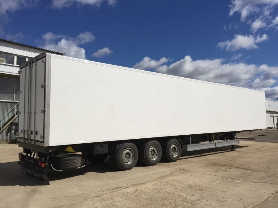 Isothermal Three-Axle Semi-Trailer Model 871551