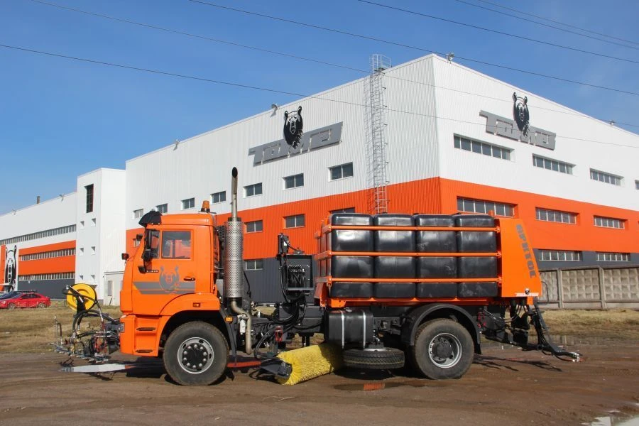 All-Season Road Cleaning Machine MKDU-10 on KAMAZ-53605-A5 Chassis