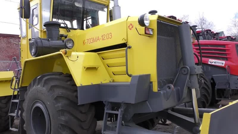 Kirovets K-703M Universal Wheel Dozer