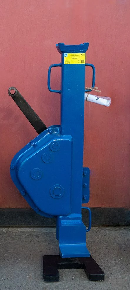 Rack Jack DR-10 for Lifting and Moving Equipment