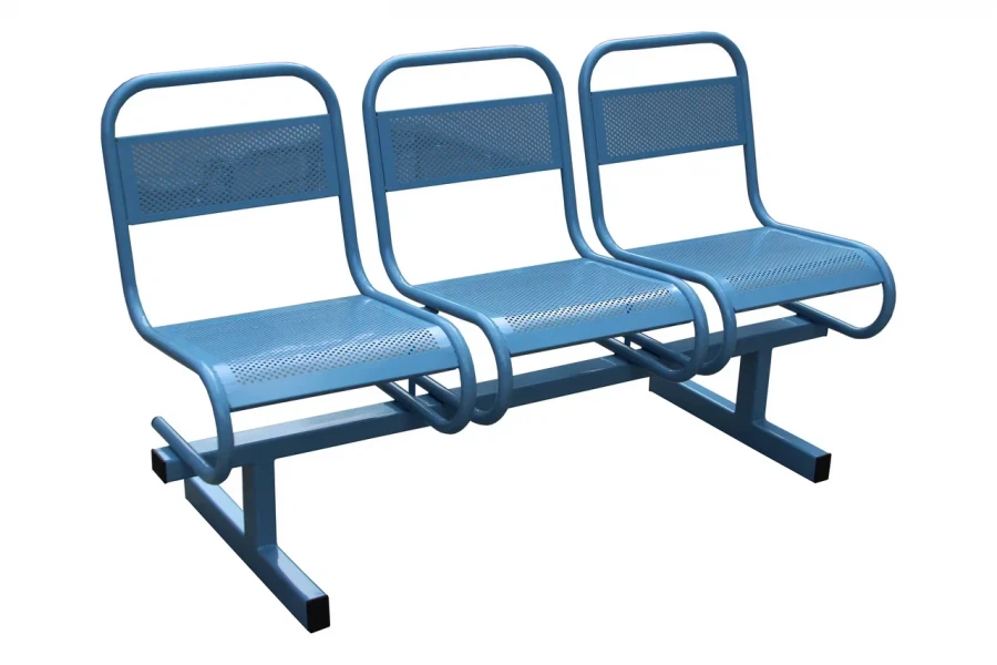 كراسي معدنية مثقبة للحفلات