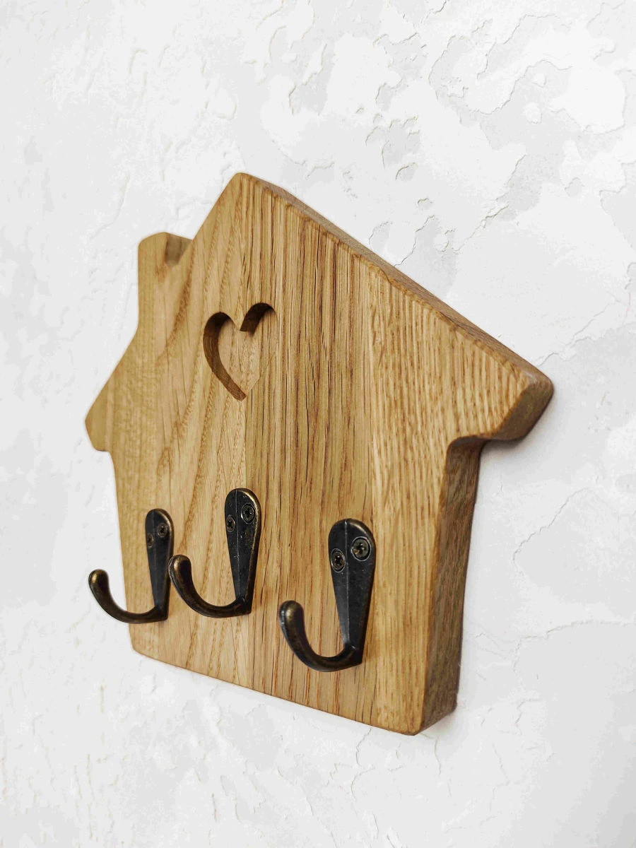 Heart-Shaped House Key Holder with Wall Mounting