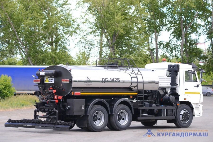 موزع البيتومين DS-142B (النموذج KZDM65115 على هيكل كاما 65115-A5)