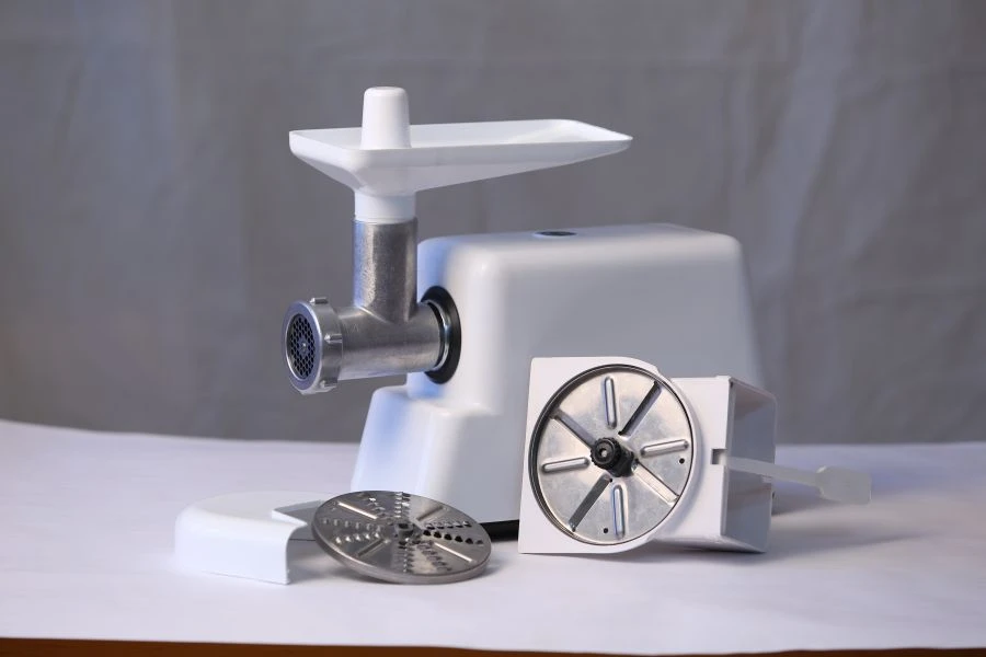 معالج الطعام الكهربائي "هوزايوشكا" م.ب.01.00.00.00.000