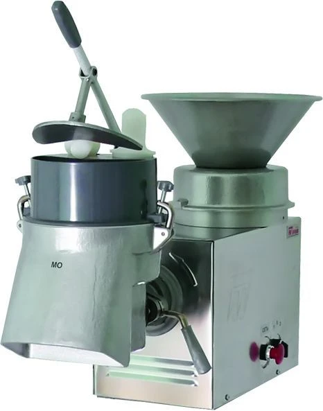 Universal Kitchen Machine UKM-11 (Vegetable Cutting and Pureeing Machine OM-300)