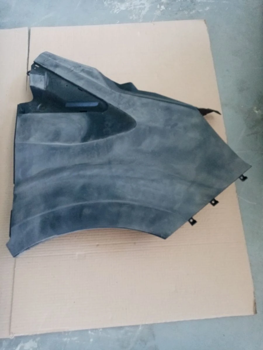 Right Front Wing for Car Interior A31R33-8403020