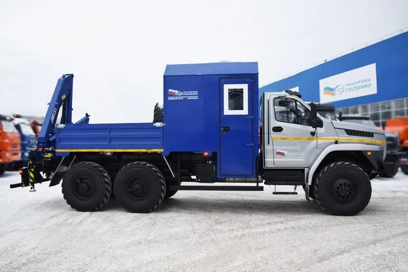 Mobile Workshop with Crane, UZST UZ Model