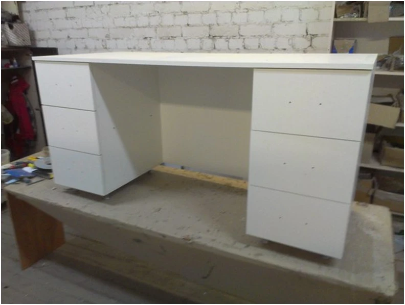 Office Desk SK 2/06 - Durable and Functional Workspace