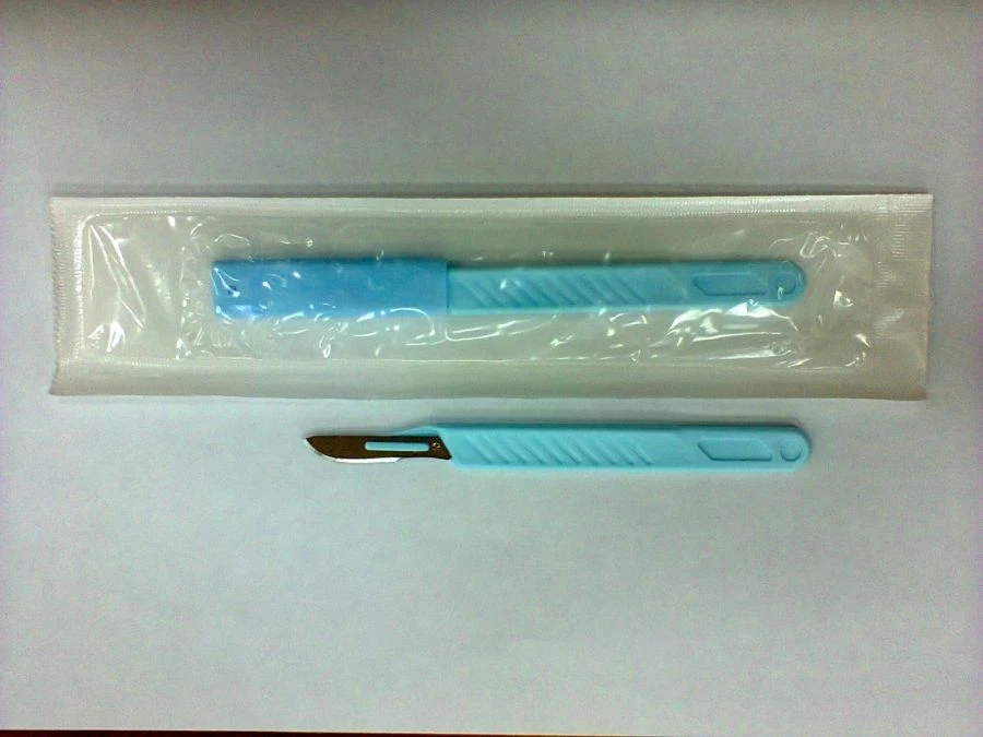 Disposable Surgical Scalpel with Plastic Handle Type 1 Blade #10