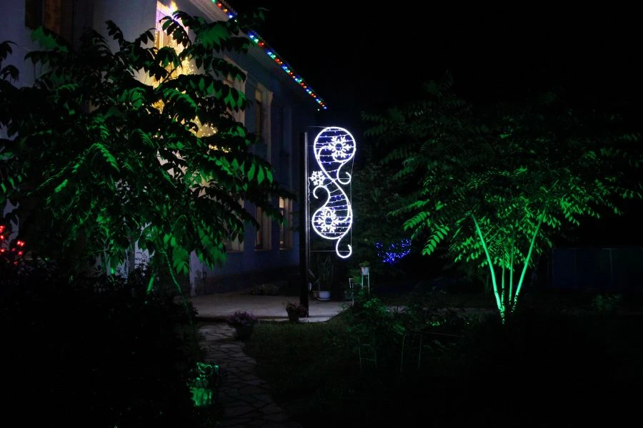 Decorative LED Console "Snow Whirlwind" - Wall-Mounted Light