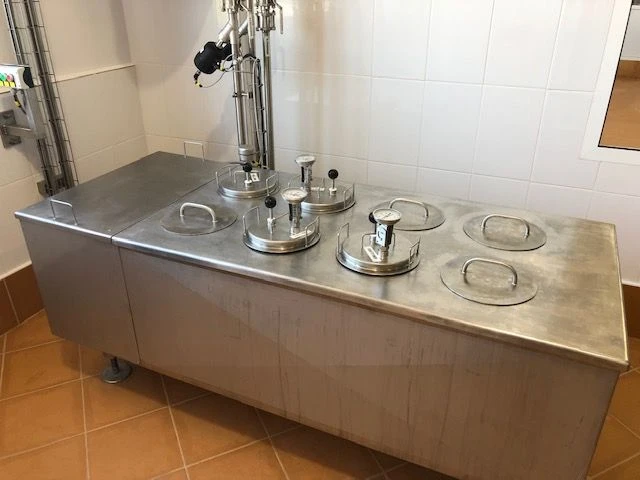 حاضنة مستطيلة لزراعة الثقافات الأساسية