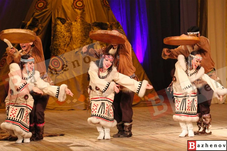 أزياء مسرحية للممثلين - موديل 00017