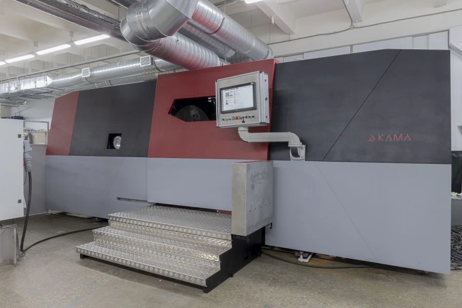 Automated Installation for Fluorescent Capillary Testing with 1500mm Turntable KAMA-1600