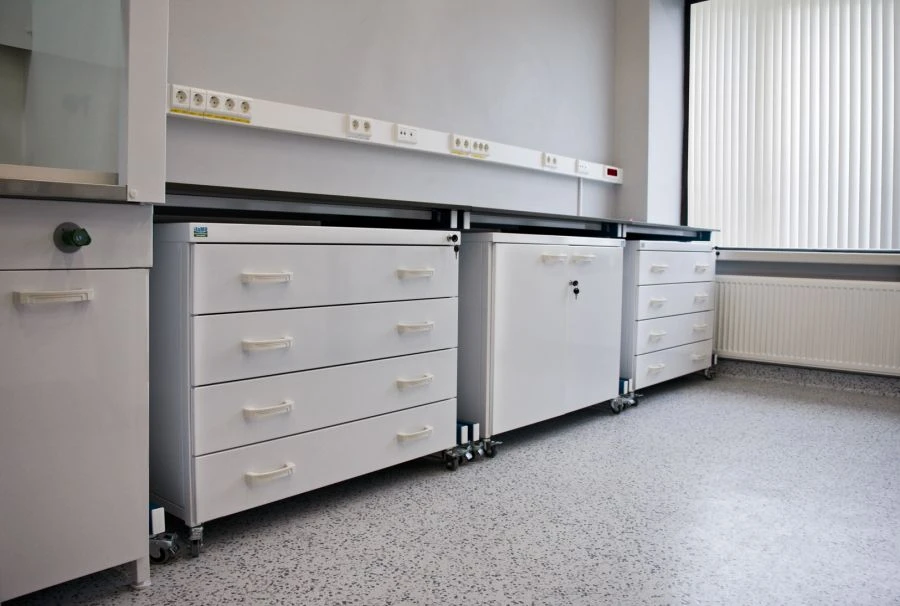 طاولة قابلة للطي مع تخزين STP-M، STPY-M