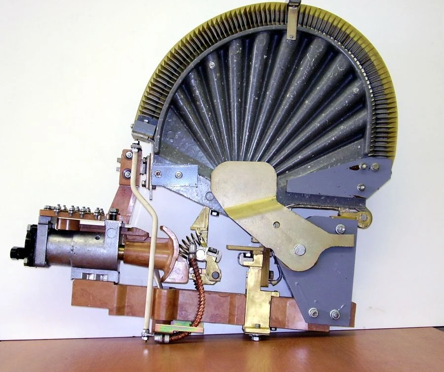 قواطع كهربائية عالية الأداء 1KП.008