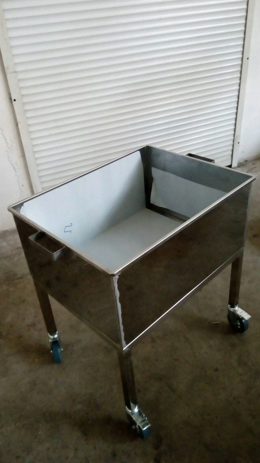 عربة لنقل الملابس النظيفة والبضائع - سلسلة TB