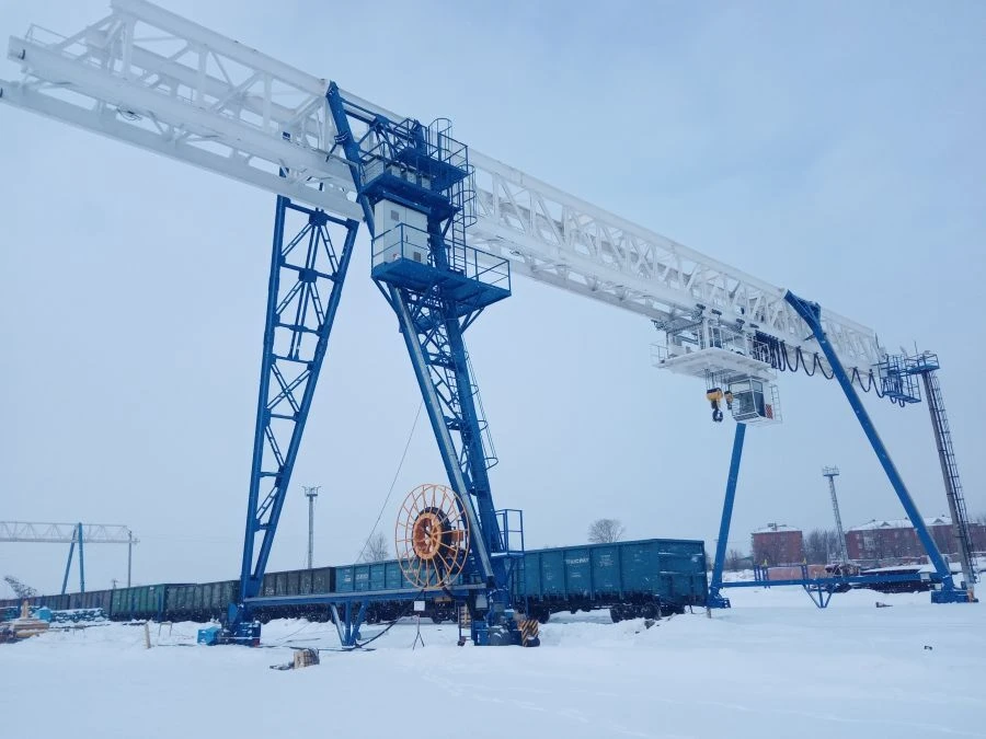 Bridge Cranes for Lifting Equipment