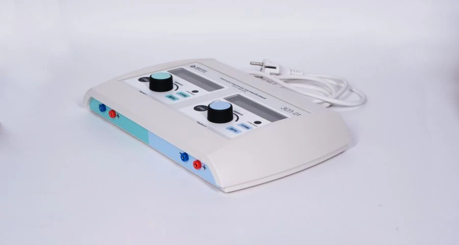 Dual-channel Pain Relief Electrostimulator with Manual and Automatic Modes