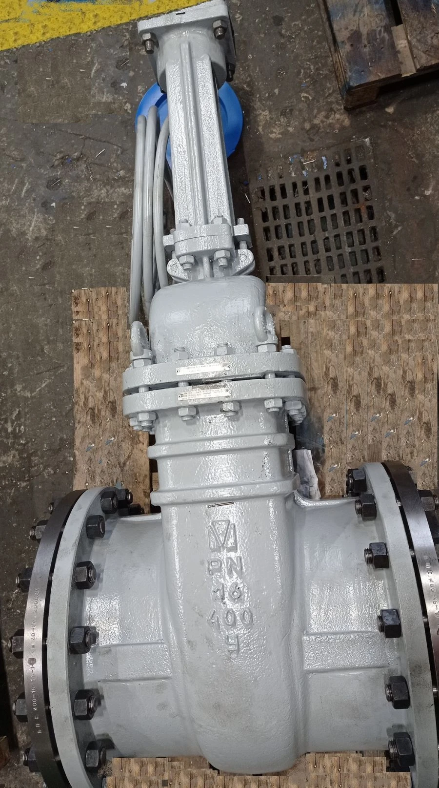 Steel Wedge Gate Valve with Rising Spindle for PN 1.6 MPa DN 400