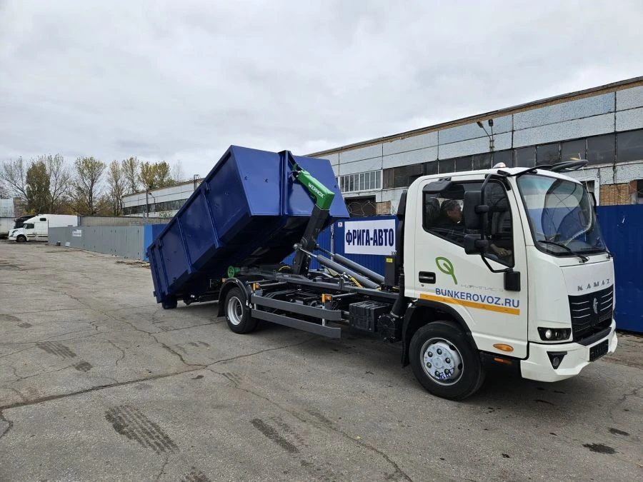 شاحنة القمامة الحاوية 67066-СВ، تعديل 670664-51