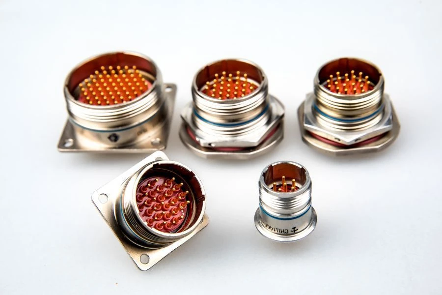 Multi-position Cylindrical Connector SNZ 146G