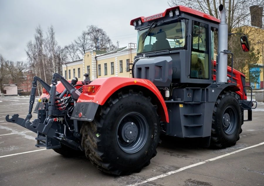 Kirovets K-525M Standard Wheel Agricultural Tractor