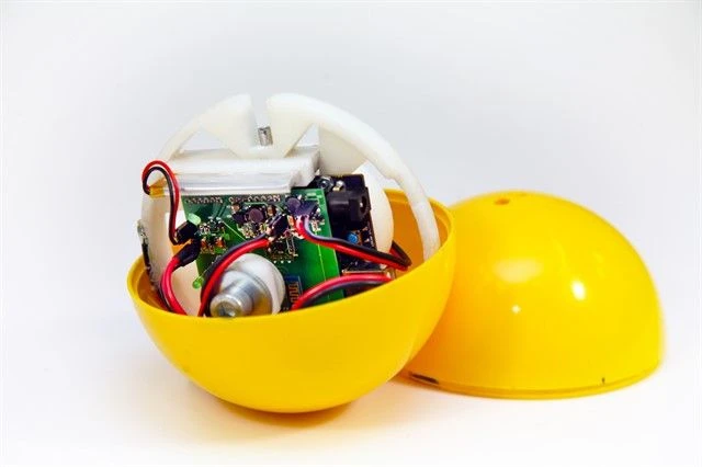 جهاز نقل البيانات اللاسلكي لدراسة حركة الأجسام الصلبة