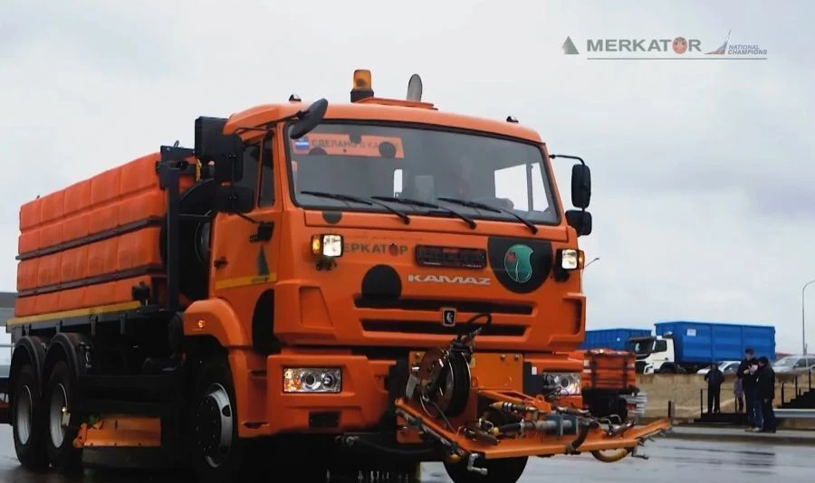 آلة الطرق المدمجة ك.د.م-560ك على هيكل كاماز 43118-50