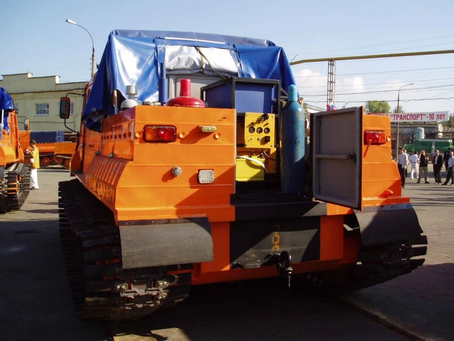 مركبة الثلوج والمستنقعات العائمة TTM-3902CO