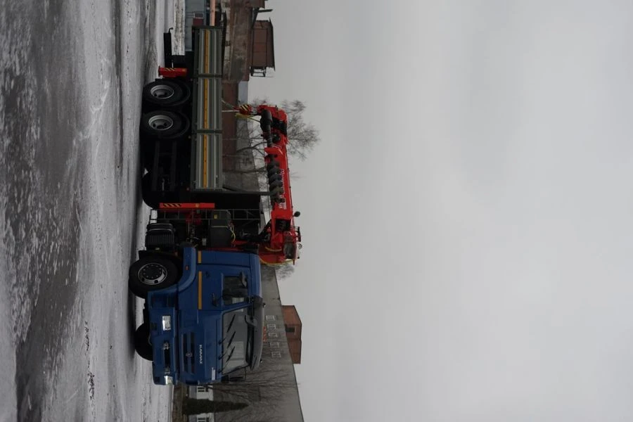 Special purpose vehicle with KMA type hydraulic loading crane on the basis of KAMAZ 65117 and its modifications 64K10N-UJ