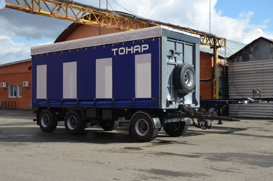 Tonar 85793 Heavy-Duty Trailer for Transporting Poultry