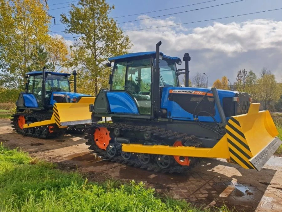 Agricultural Caterpillar Tractor Agromash-90TG 2048A
