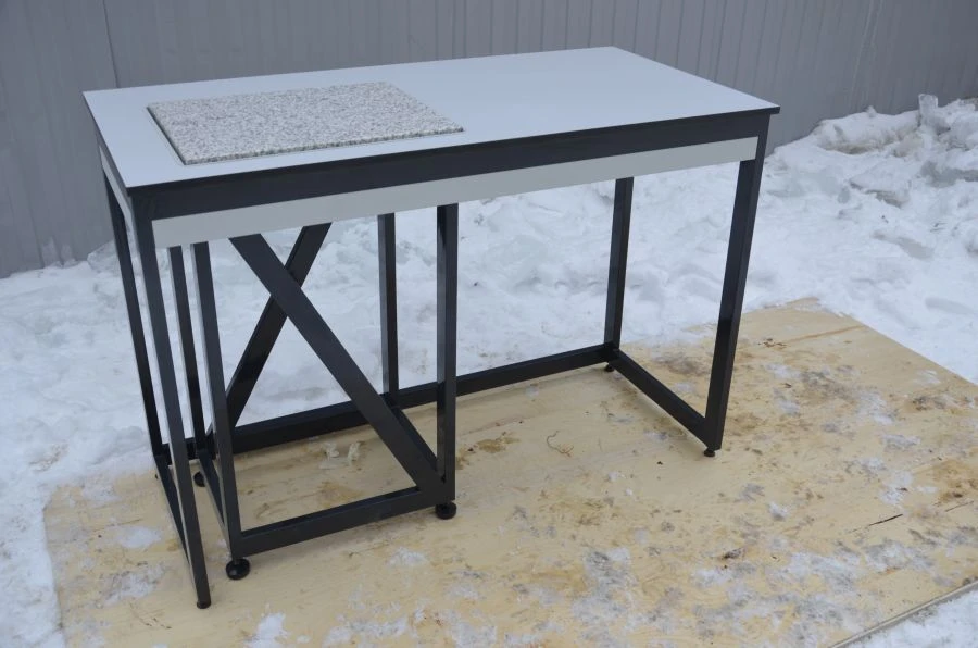 طاولة مختبرية للميزان التحليلي، سلسلة "دلتا