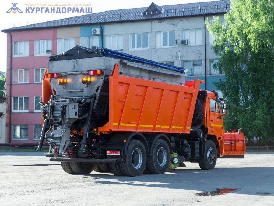 آلة تنظيف ثلجية مركبة MD-651A (على قاعدة شاسيه كاما 6520-B5 و 6520-53)