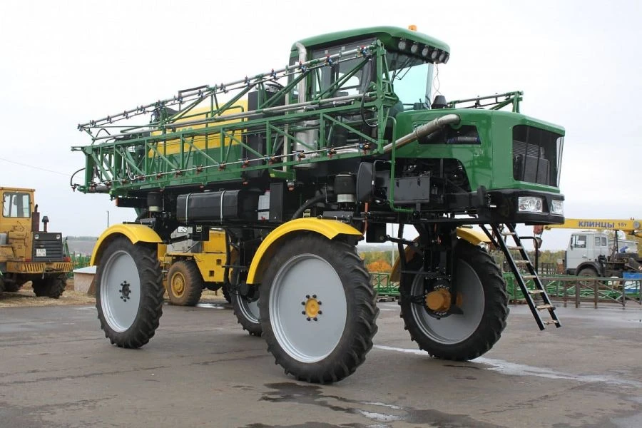 High-Performance Self-Propelled Sprayer OS-4000M