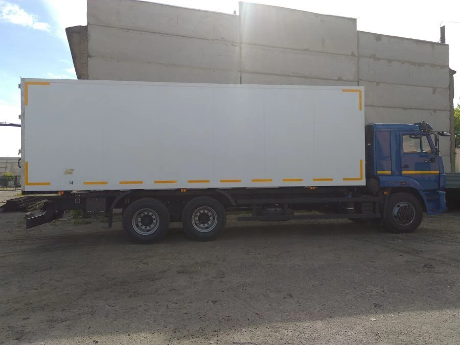 شاحنة مبردة عازلة مع محرك ديزل موديل 67066A