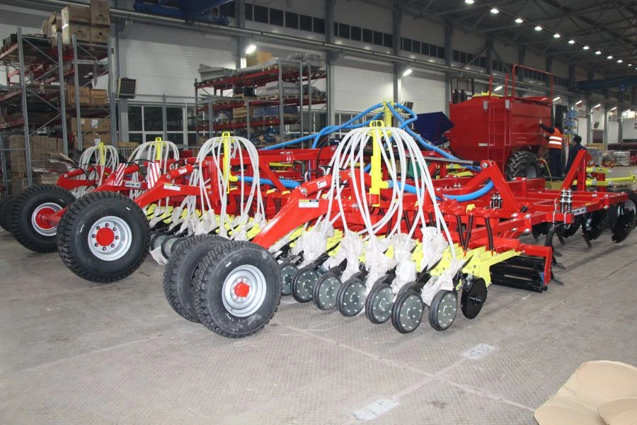 مجمع الزراعة "Agrator-Combi 10000