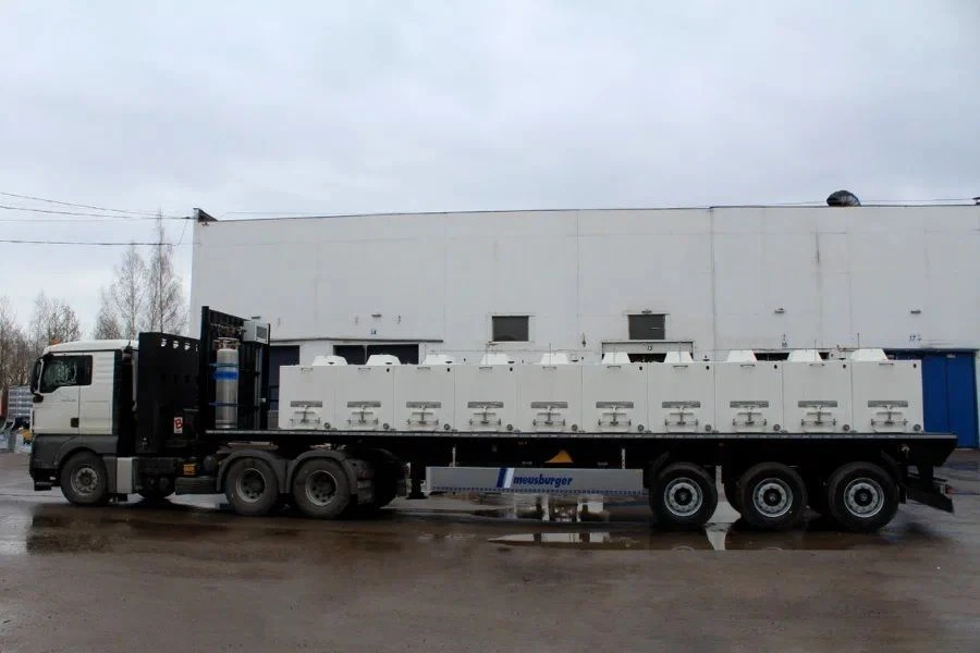 Three-Axle Fish Transport Semi-Trailer MNSP-345FT