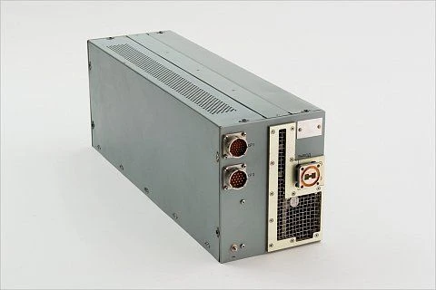 Wideband Microwave Amplifier U52270