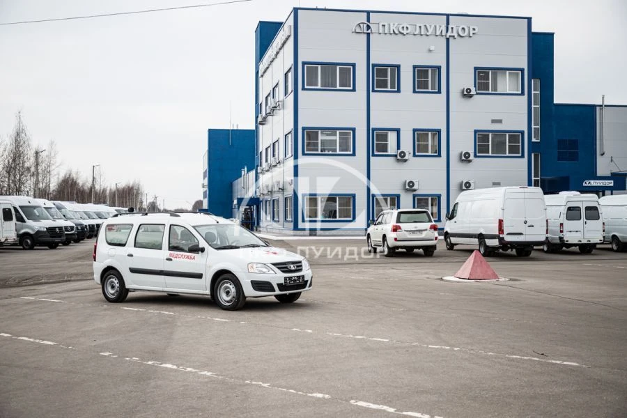 سيارة النقل الطبي نوع 2210، تعديل 220000 على أساس LADA R90