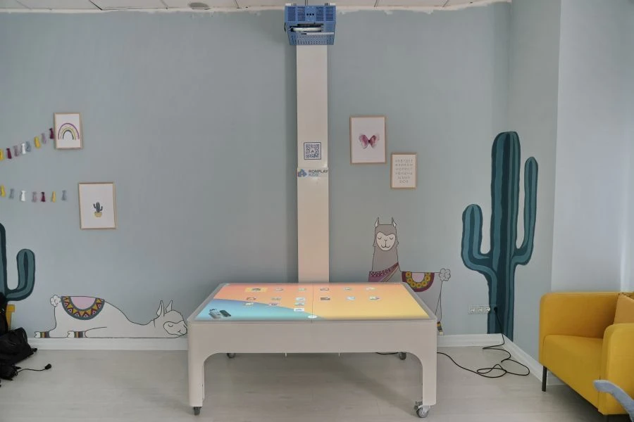 Interactive Sandbox Ronplay Kids 2-in-1 with Interactive Table RsB 8