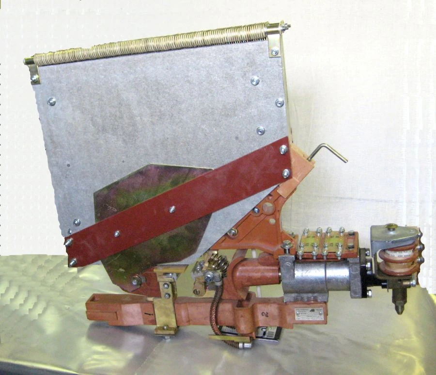 كونتاكتور عالي الجهد 1KP.005