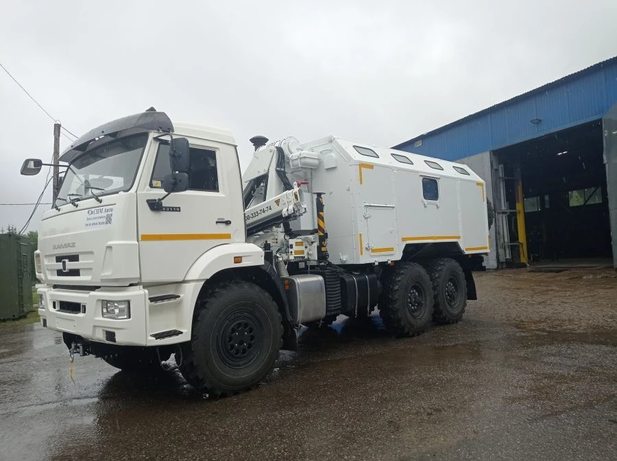 Emergency Rescue Vehicle for Rapid Response and Assessment