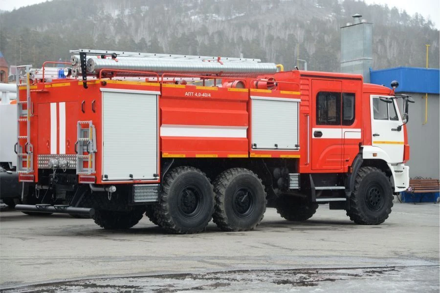 مركبة إطفاء الرغوة أPT-(4.0-8.0)-40/4، نموذج 58815K43118