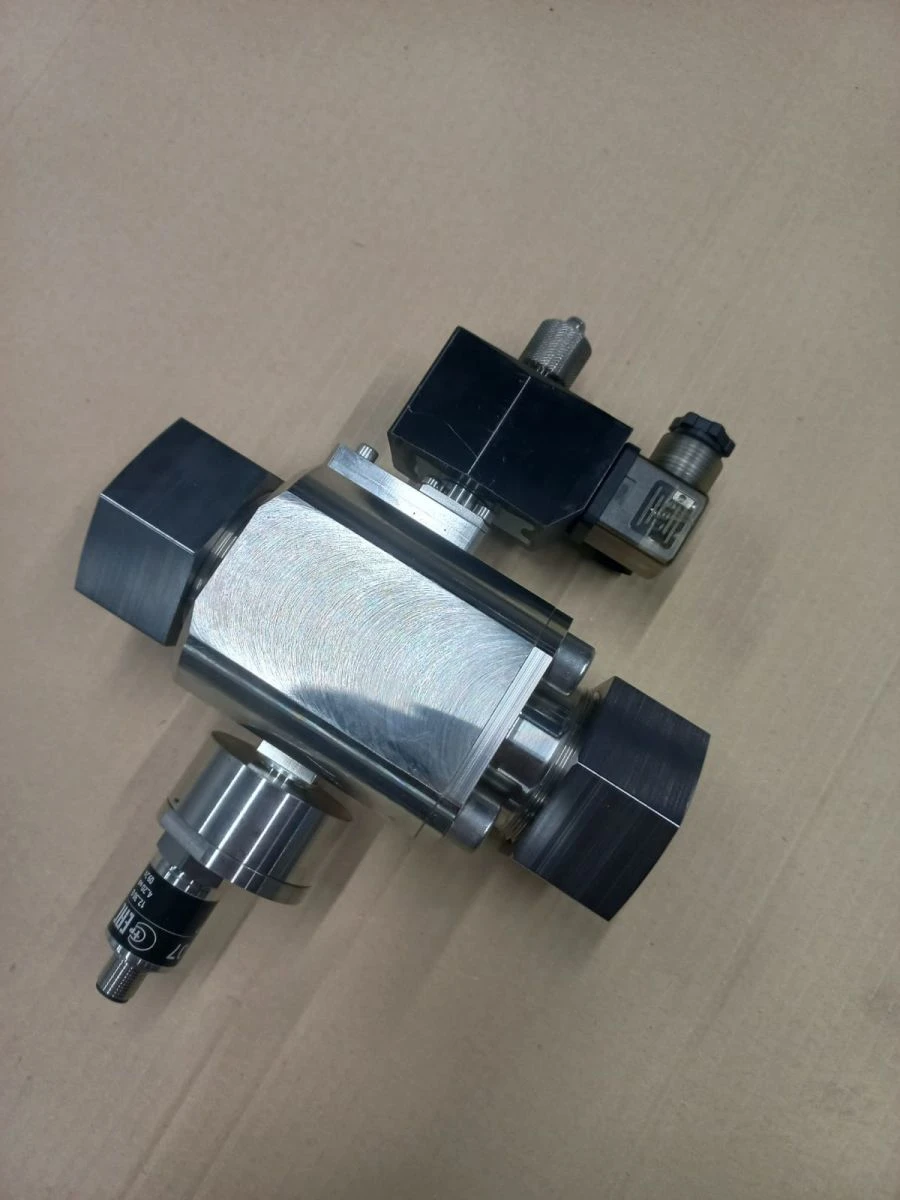 وحدة التحكم في الدلو الجانبي للعمل عن بعد AFSV-D-38