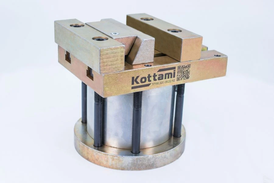 Pneumatic Machine Vise TP 95.300 for Precision Clamping