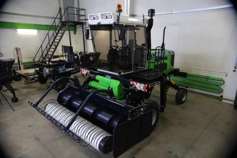 آلة تقليب الحشائش وفراكة E-318