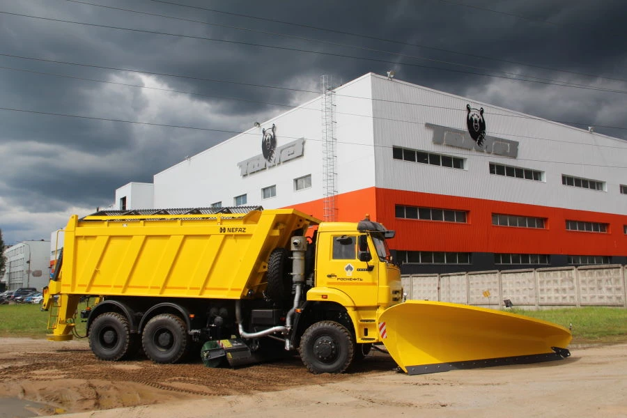 Combined Road Sweeper MKDU-11 on KAMAZ-6522-53 Chassis