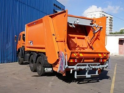 Medium-Duty Refuse Truck with Rear Loading MCT K32.02